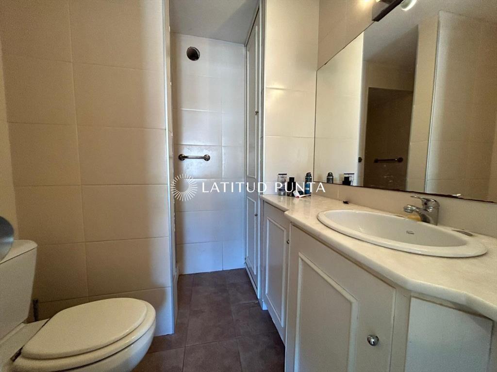 Apartamento en Mansa con parrillero propio, 4