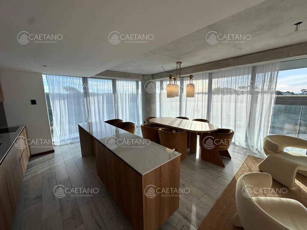 Venta departamento en Surfside de 1 dorm + den