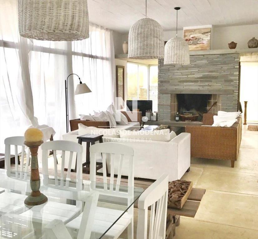 Chalet en venta de tres dormitorios en El Chorro,