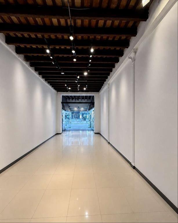 VENTA Local comercial 196m2 18 de julio y Vázquez Centro
