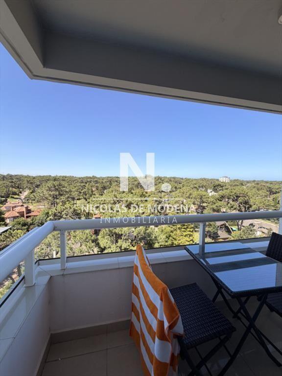 Vende departamento de 2 dormitorios en Punta del