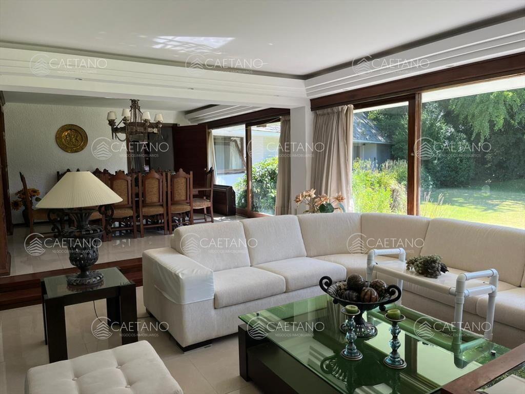 HERMOSA RESIDENCIA