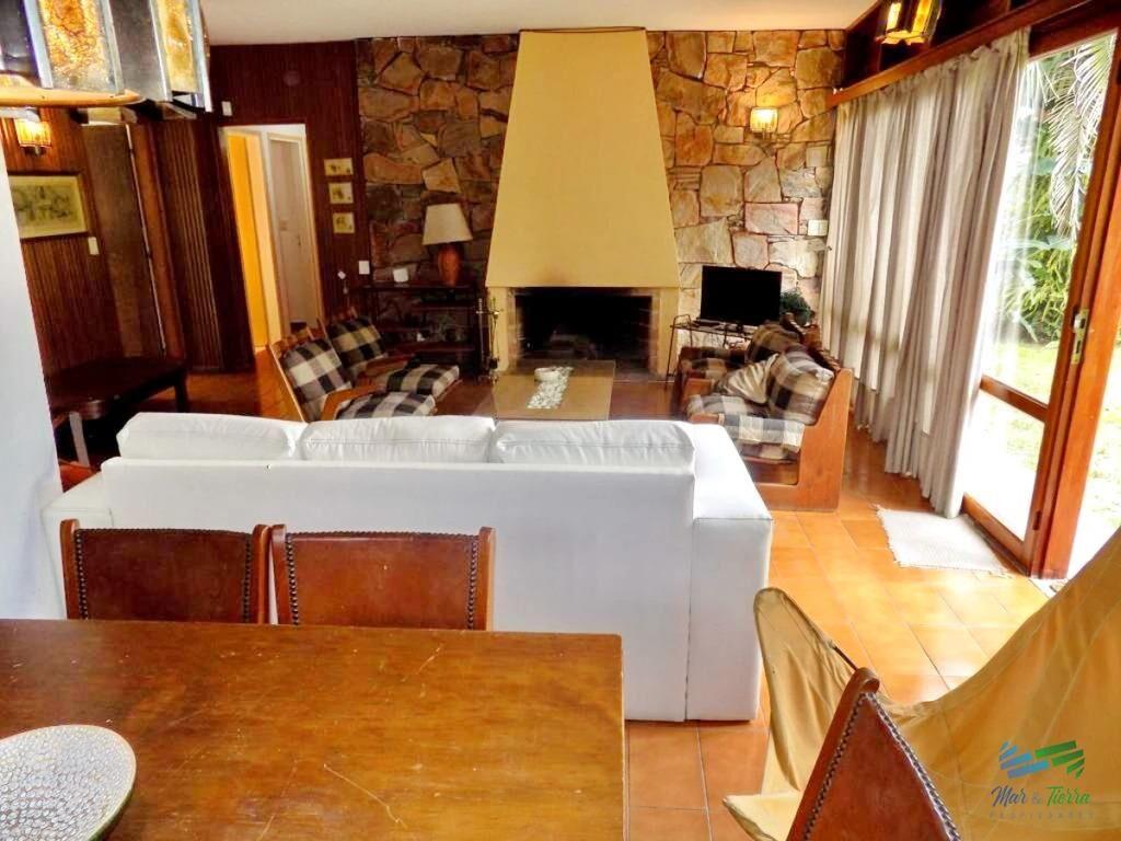 CASA CON PISCINA, 4 DORMITORIOS, MANSA, PUNTA DEL