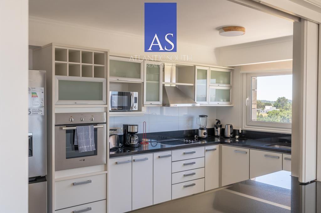 Exclusivo apartamento de 4 dormitorios con y del