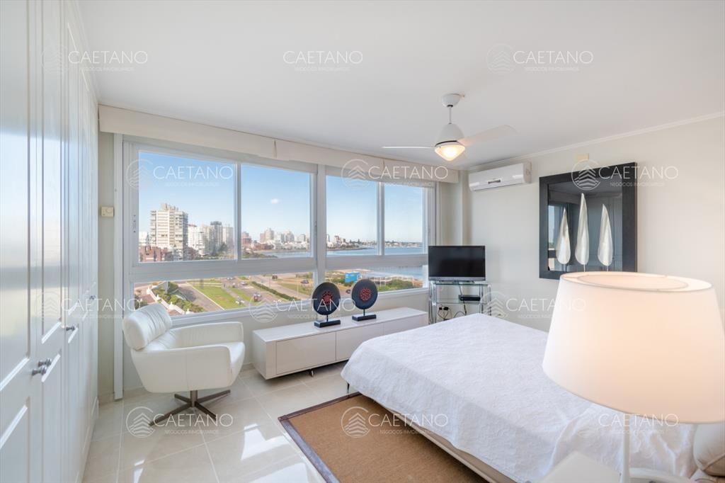 Millenium Tower Apartamento en Venta - Tres en