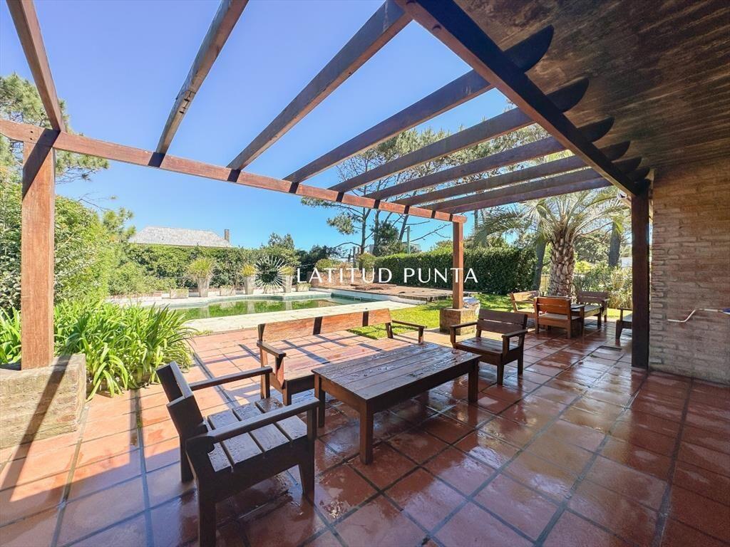 Casa en Tio Tom, 6 dormitorios y piscina