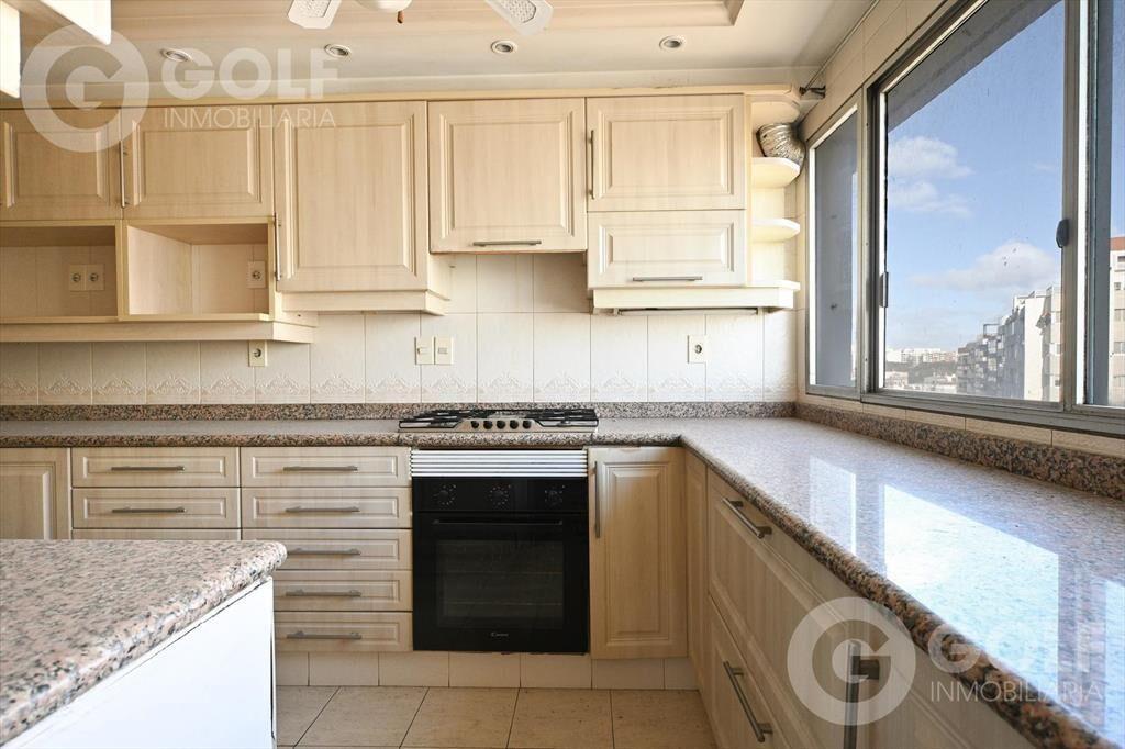 Apartamento en venta de 4 dormitorios en Puerto de Buceo