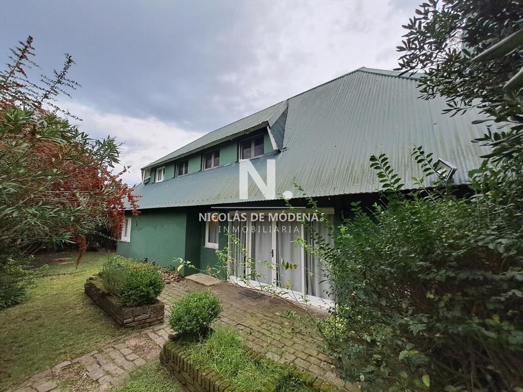 Hermosa Casa pegada al IC para vivir todo el 3 y