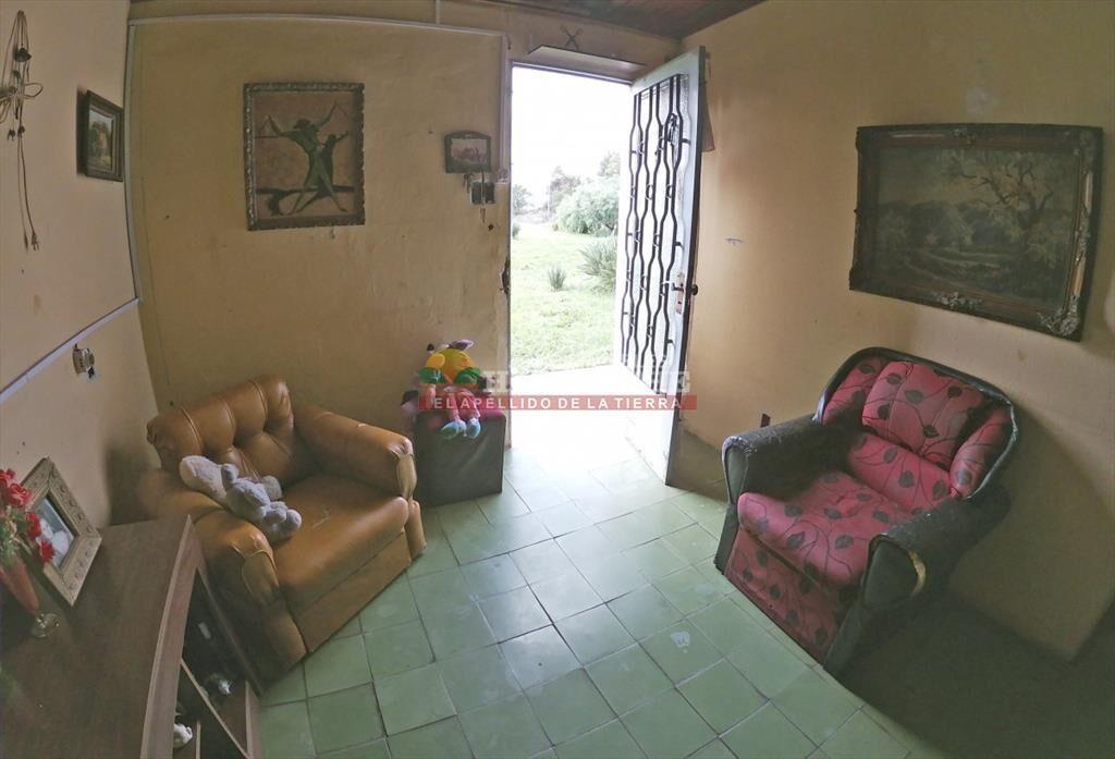 Casa con terreno en venta a pasitos de ruta 1, de