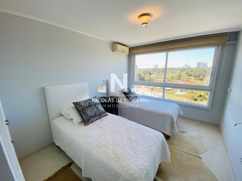 Departamento en venta en Playa Mansa con linda