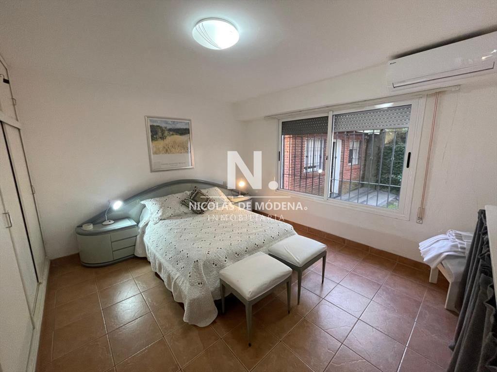 Casa en Cantegril - Punta del Este de 4 dormitorios.