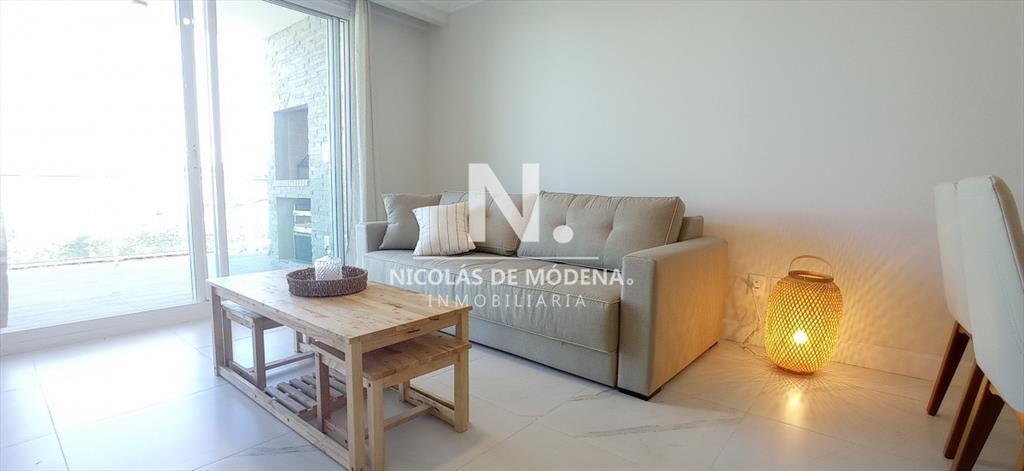 Apartamento en venta, frente al mar, playa mansa, 1 dormito