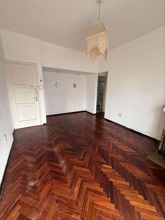 ALQUILER APARTAMENTO 1 DORMITORIO POCITOS AL FRENTE CON BAL