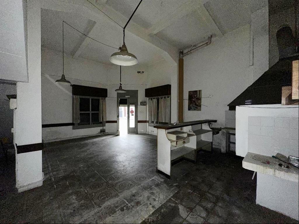 Venta local comercial + casona de altos Prox Barrio Reus