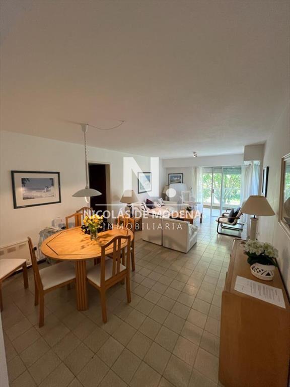 Venta Apartamento de 2 dormitorios en zona Punta