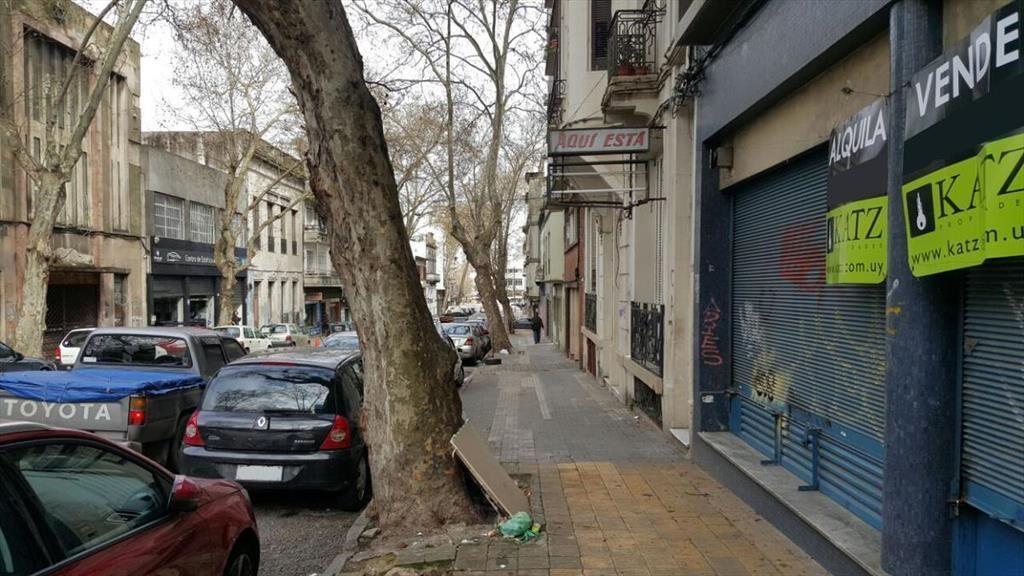 local comercial, Canelones y Andes, 8 mts de frente , 269 m