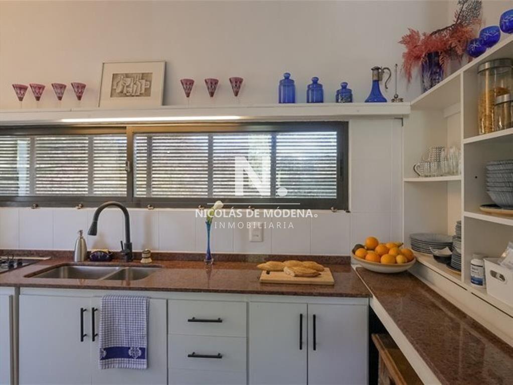 Vende casa en Arenas de Jose ignacio de 3 en con