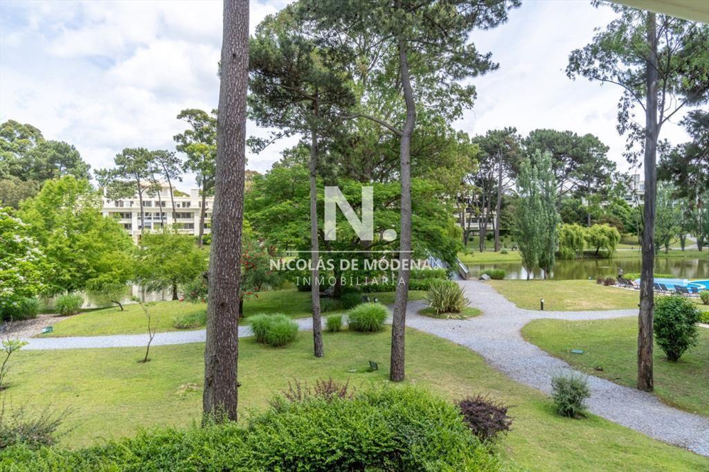 Vende apartamento de 1 dormitorio, en Solanas