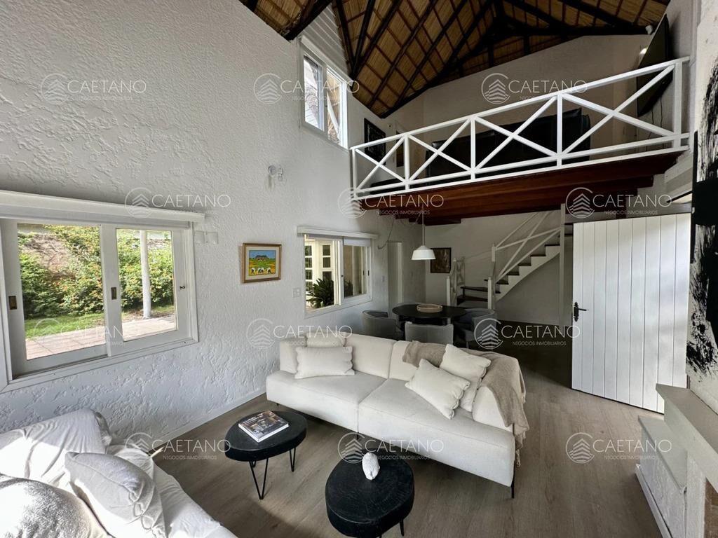 Venta Casa 3 dormitorios + dependencia. RincÃ³n