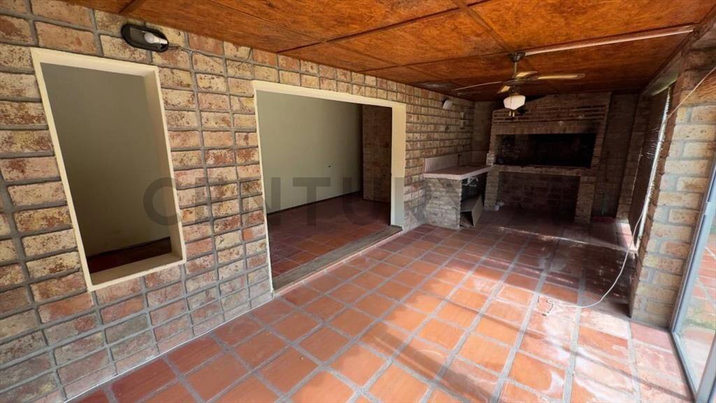 Casa Duplex de 3 dormitorios con Barbacoa y Gran fondo de...