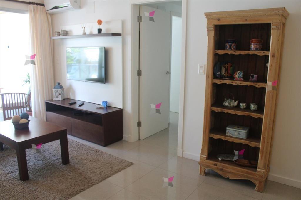 Apartamento en Brava, 2 dormitorios *