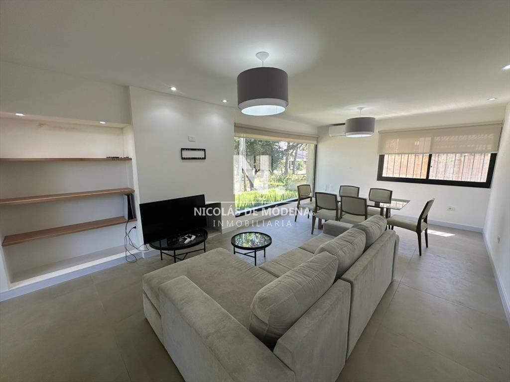 Casa en alquiler de 3 dormitorios en punta del este
