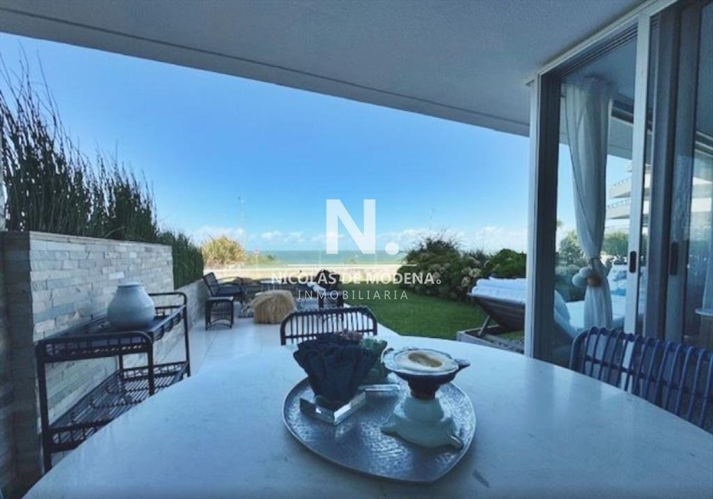 Vende magnífico apartamento en Mansa, Punta del