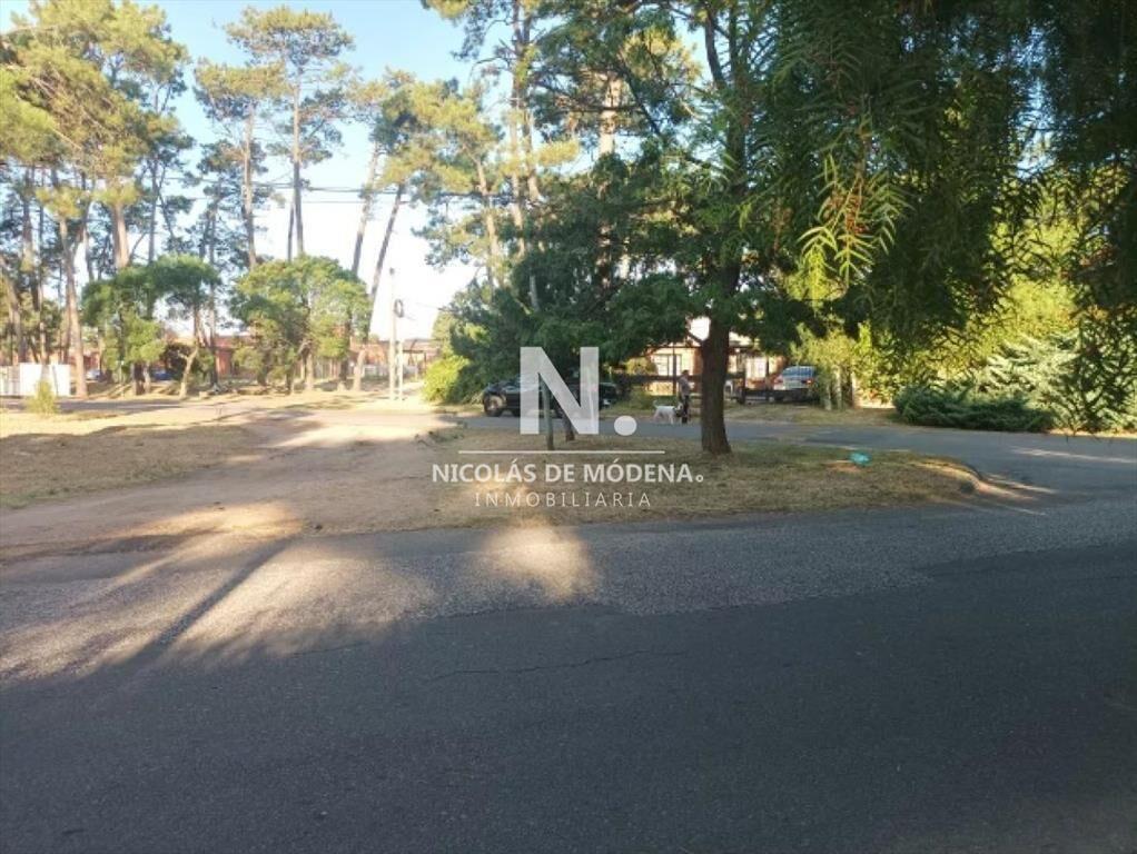 En venta terreno esquinero, en Punta del Este.