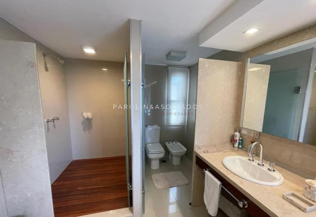 Apartamento en venta de 3 suites en edificio del