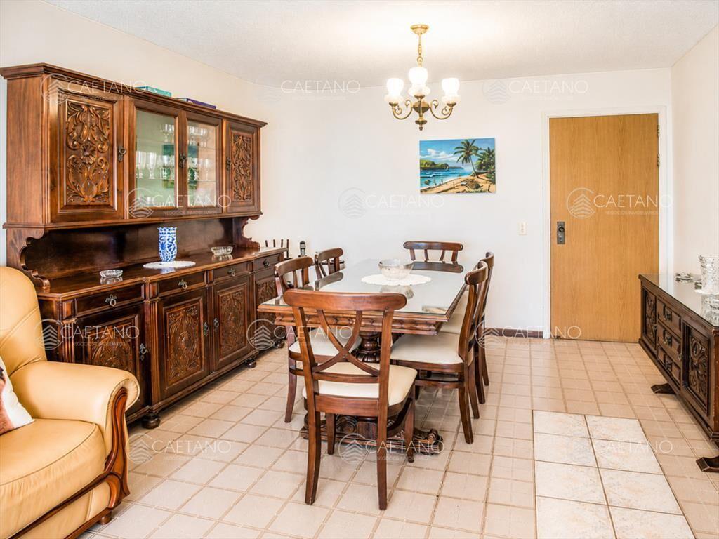 Vende apartamento de 2 dormitorios con vista al ,