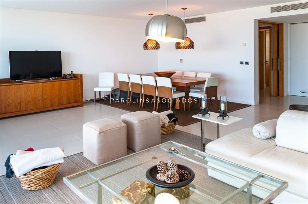 Apartamento en venta en planta baja en Tiburón