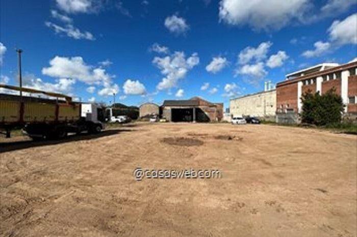 Venta 1200m2 en terreno de 4339m2 en Bella Vista