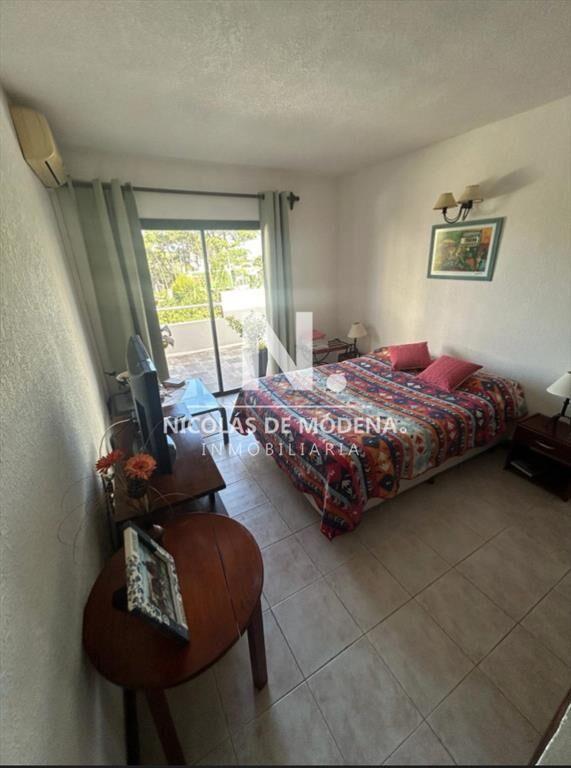 Vende apartamento de 3 dormitorios en Roosevelt,