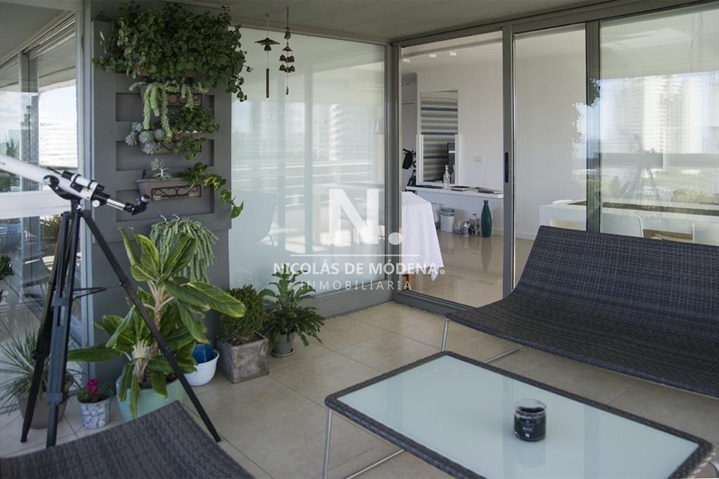Vende gran apartamento en Brava - Punta del Este