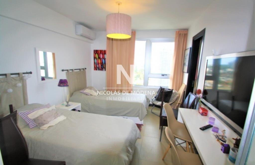 Vende apartamento Gala Tower, 3 dormitorios Playa