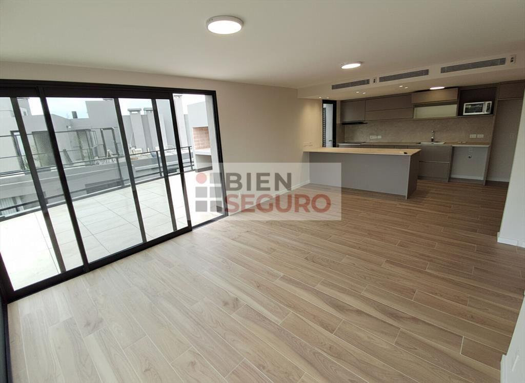 Penthouse a estrenar, de 3 dormitorios, 3 baños en alquiler
