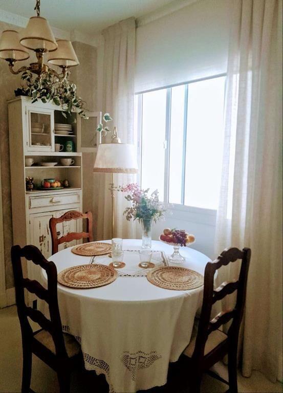 Apartamento en venta 3 dorm, 2 baños, con renta, en excelen