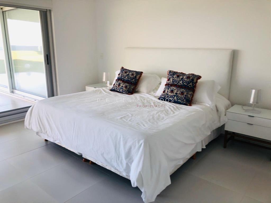 Apartamento en venta en edificio Lumiere, Punta