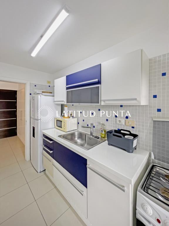Apartamento en Brava, 2 dormitorios y parrillero