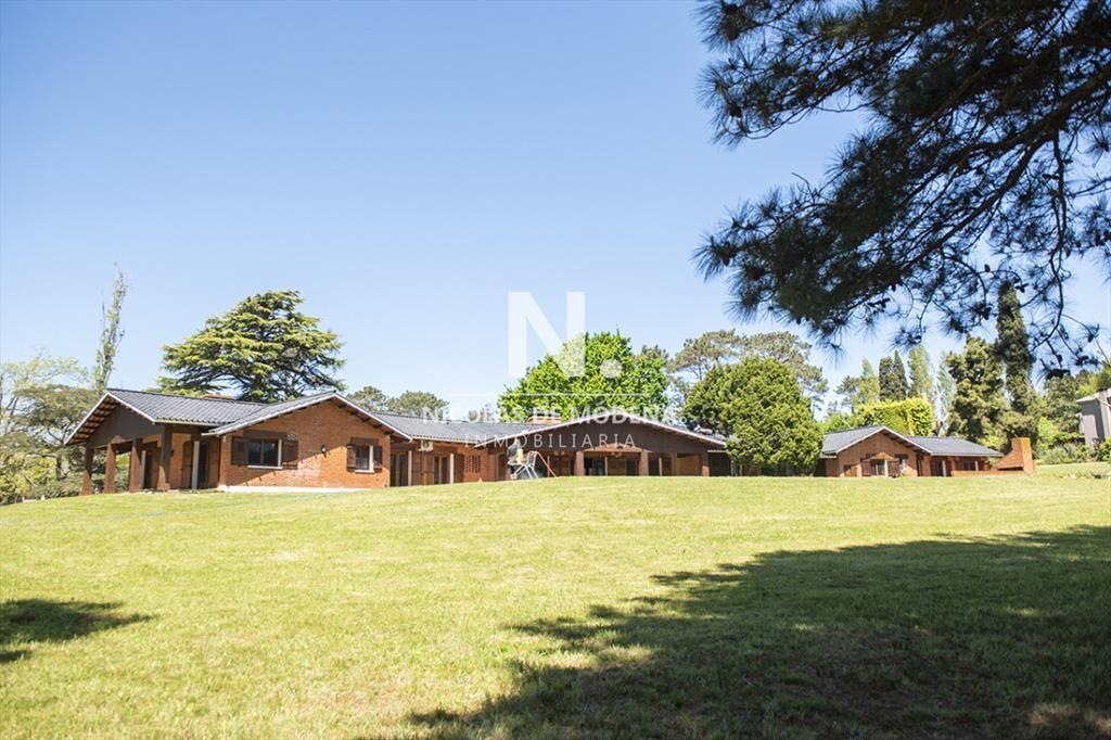 En venta casa de 4 dormitorios, con agradable en