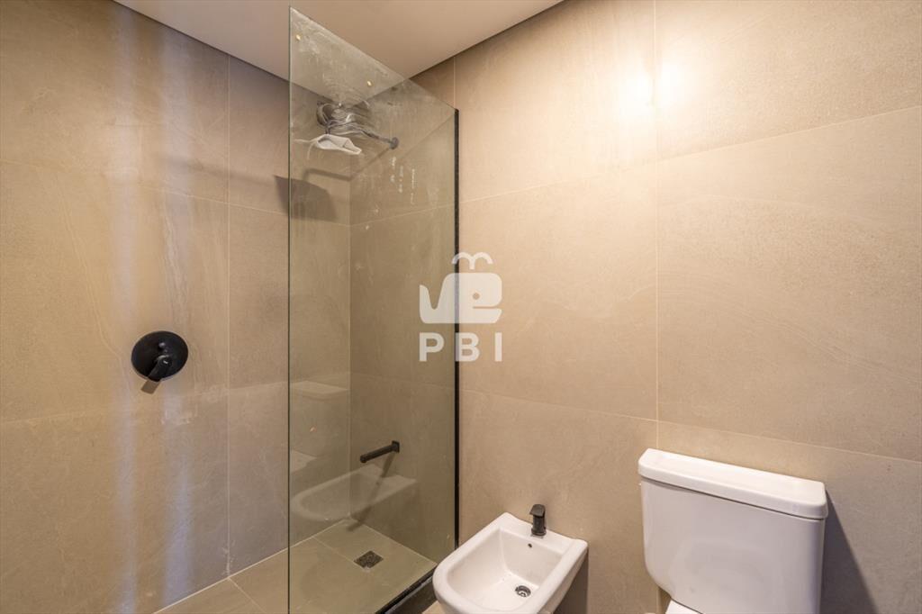 Apartamento esquinero de 2 dormitorios en Baleia,