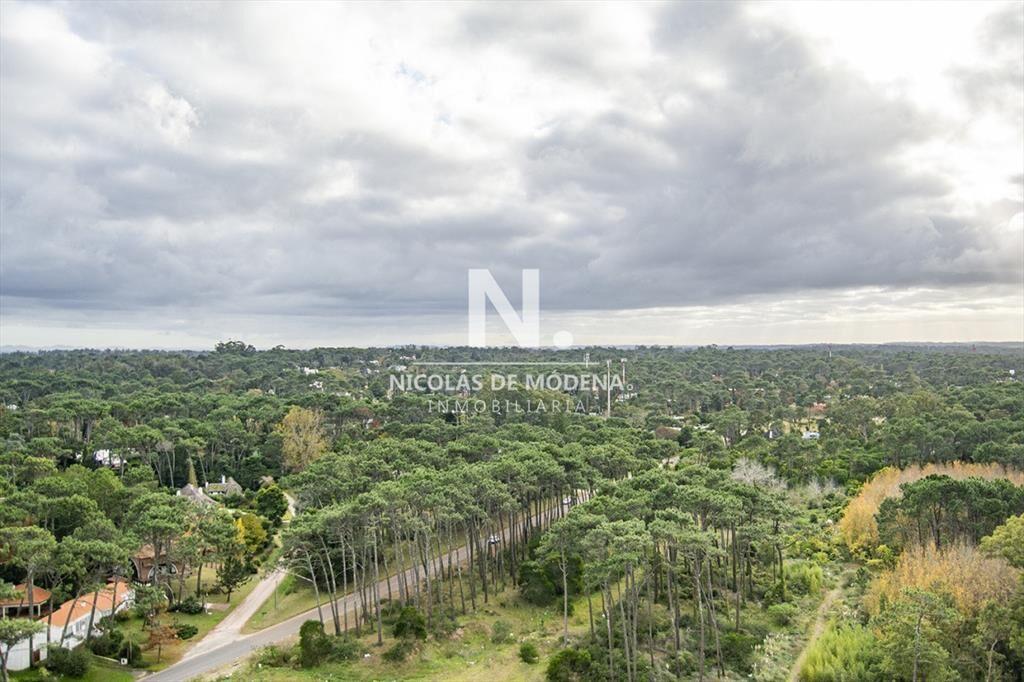 Departamento en piso alto en venta. Torre One.