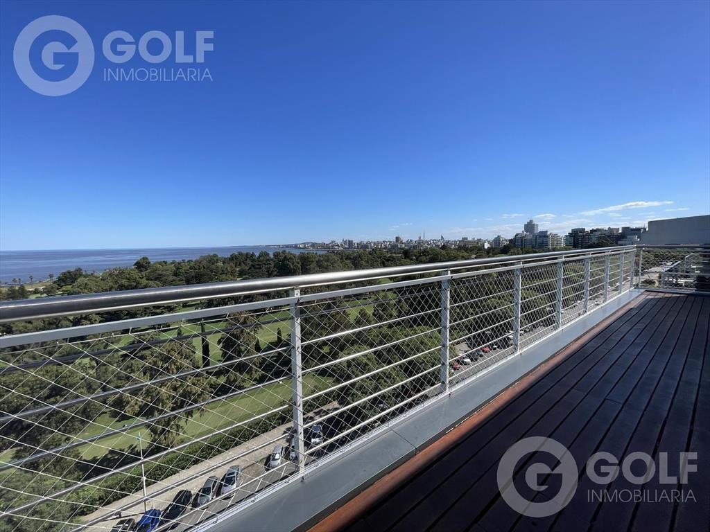 Venta o Alquiler de apartamento triplex de 5 dormitorios en