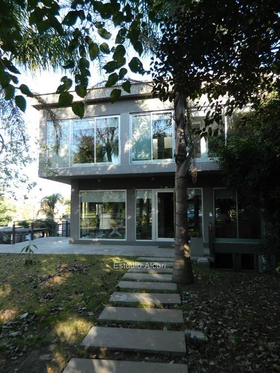 Edificio de Oficinas en Carrasco CON RENTA