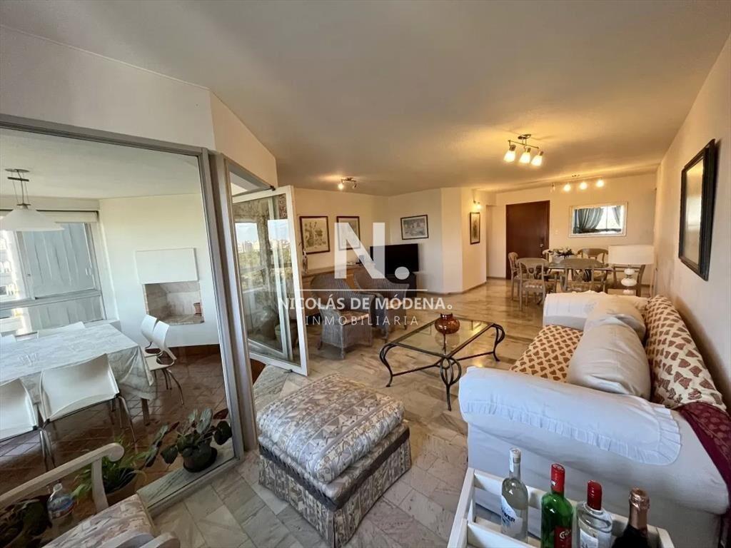 Apartamento en Venta de 3 dormitorios en Playa ,