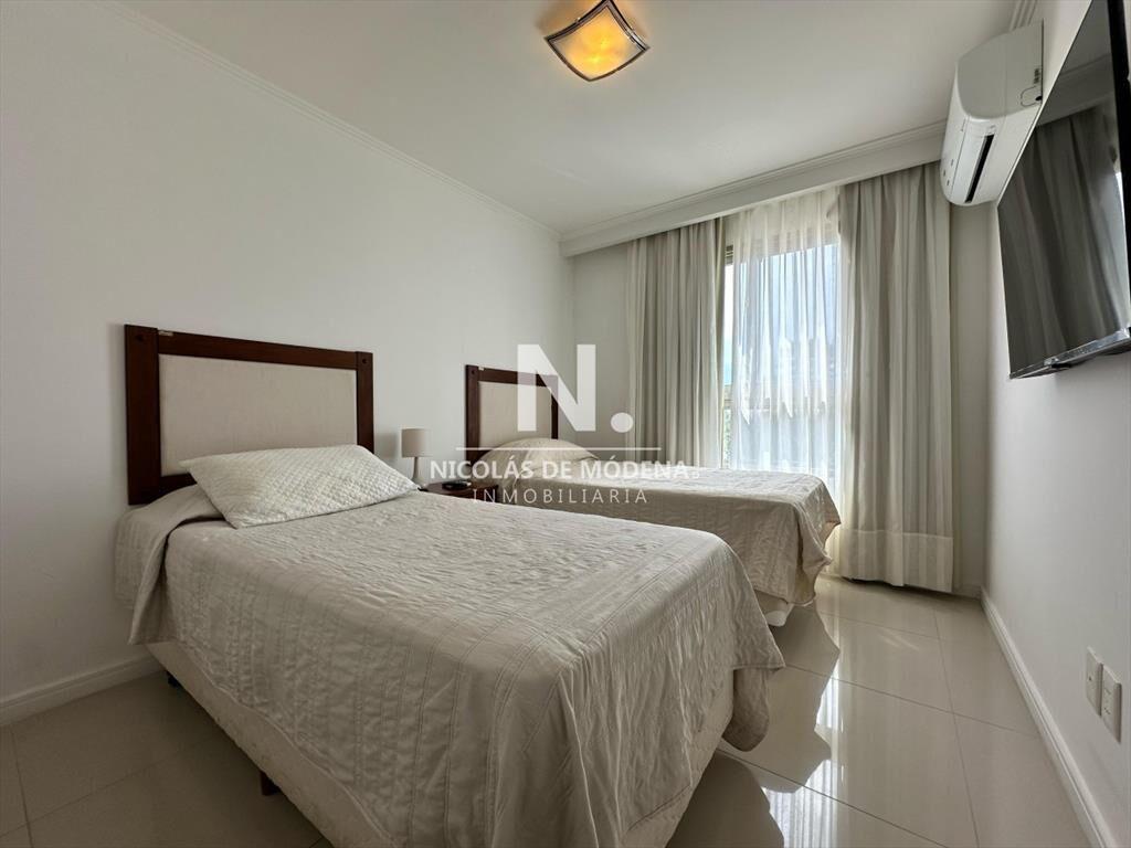 Venta de apartamento de 2 dormitorios en Place -