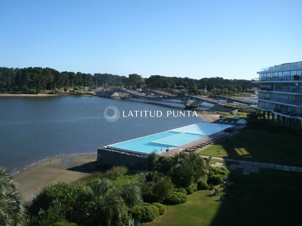 Apartamento en La Barra, 3 suites
