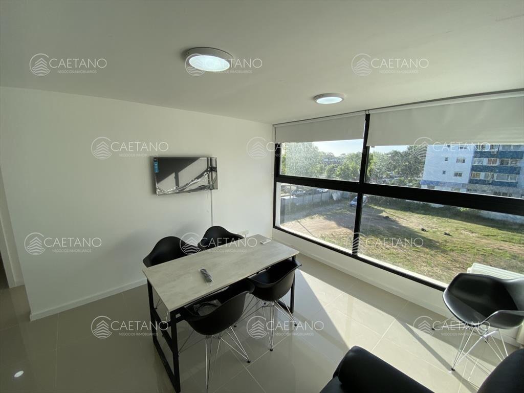 Alquiler de Apartamento 1 dormitorio en Av. Roosevelt, Mald