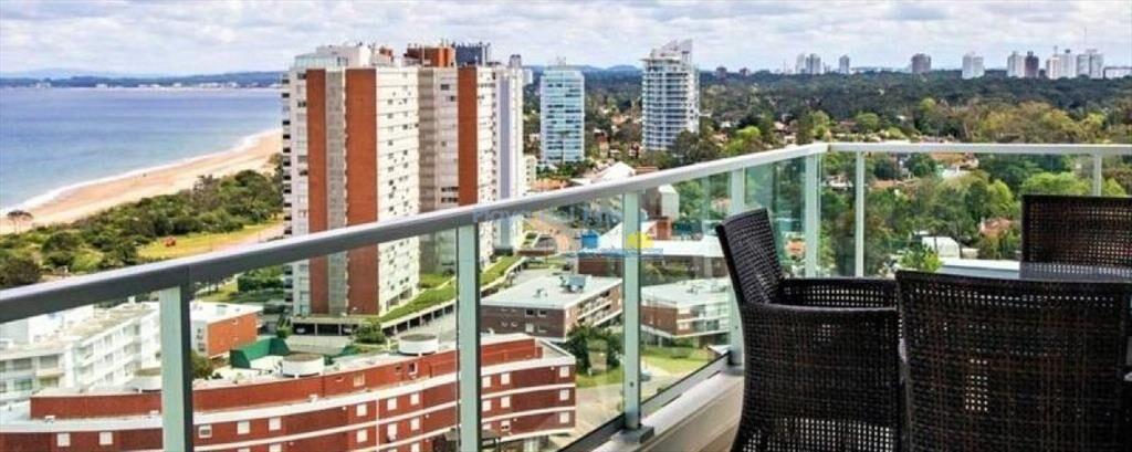 enta de Excelente Apartamento de 3 Dormitorios al