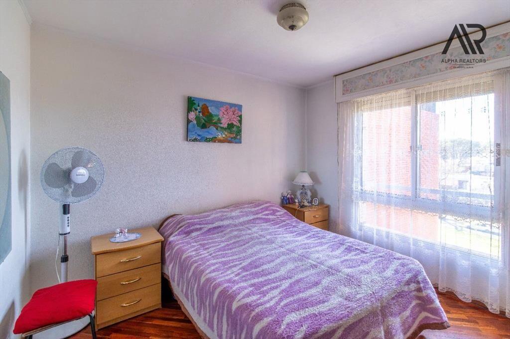 Apartamento en venta c/ cochera en Malvin